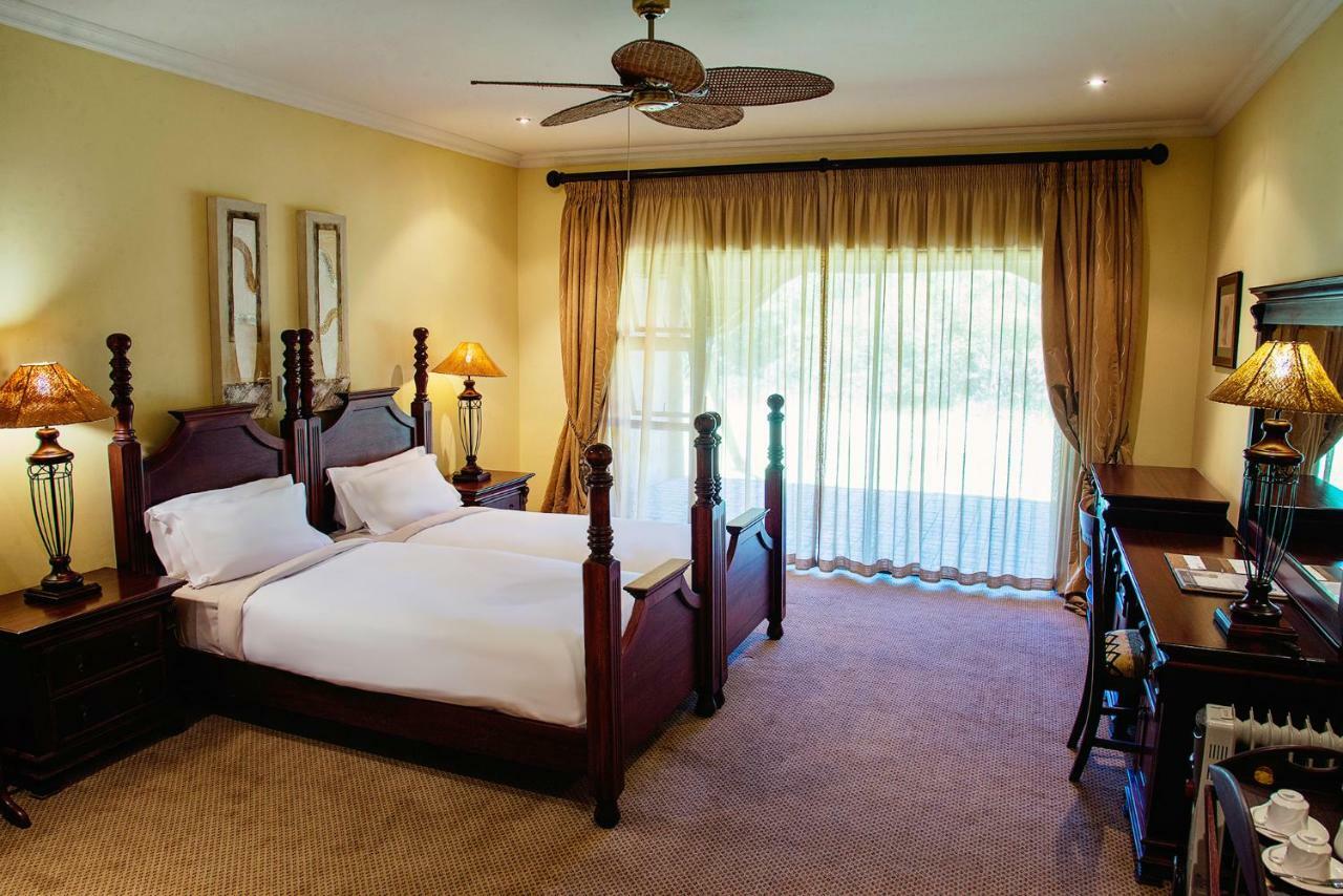 Premier Resort Mpongo Private Game Reserve Macleantown Exterior foto